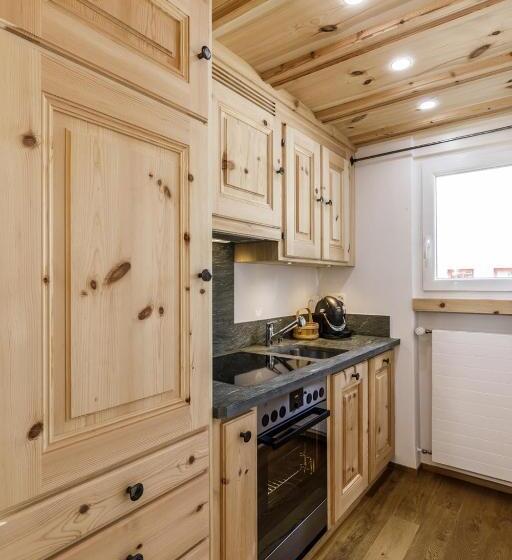 Bed & Breakfast Casa La Roda, Via Da Scola 2