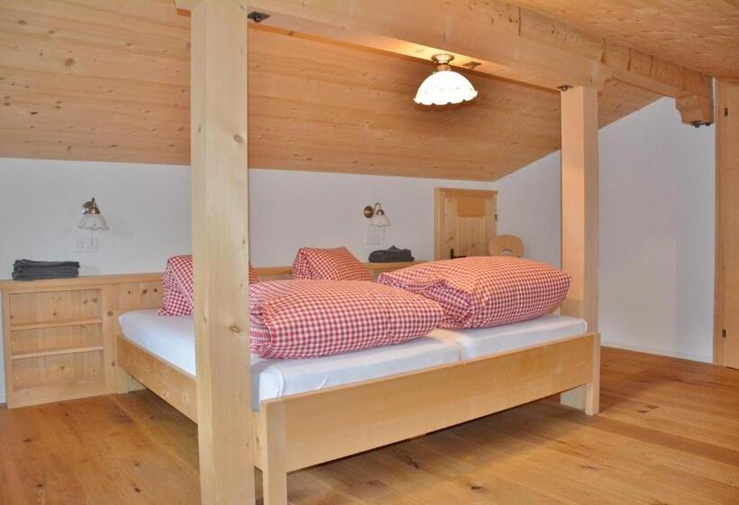 Bed & Breakfast Casa La Roda, Via Da Scola 2