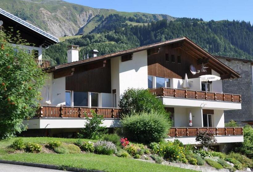 Bed & Breakfast Casa La Roda, Via Da Scola 2