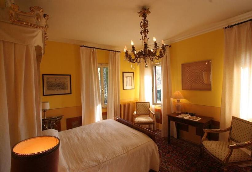 تختخواب و صبحانه Castrum Di Serravalle