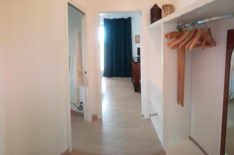 تختخواب و صبحانه Domus Petrae Ripatransone