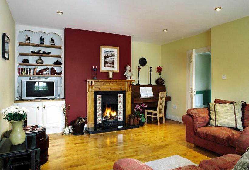 住宿加早餐 Greenlawn Lodge