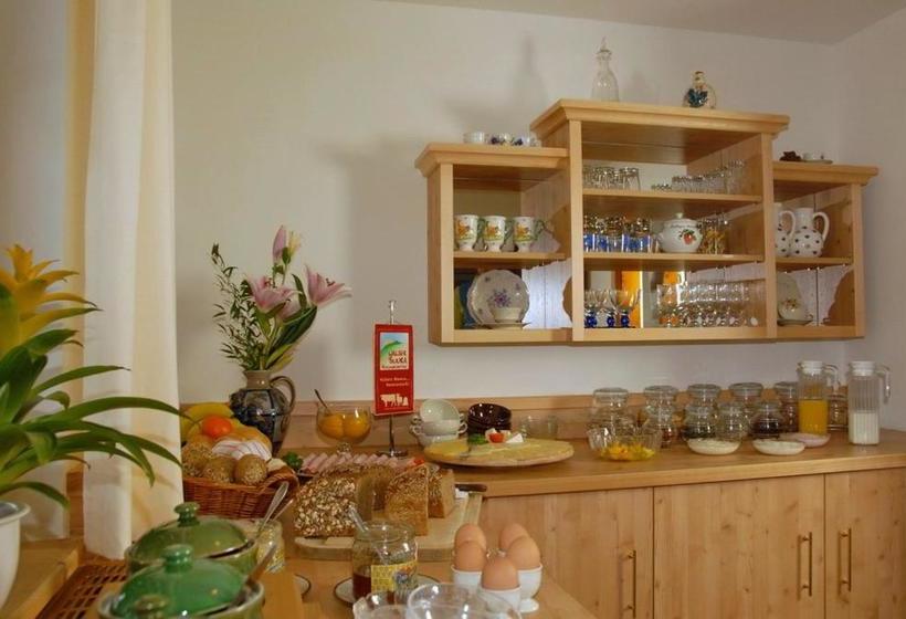 مبيت وإفطار Gästehaus Walserheimat