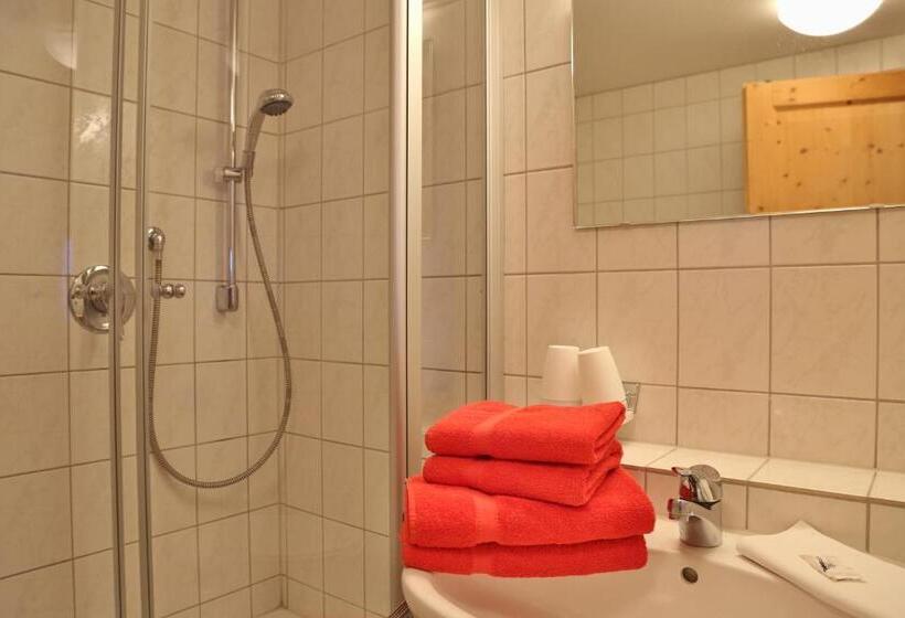 مبيت وإفطار Gästehaus Walserheimat