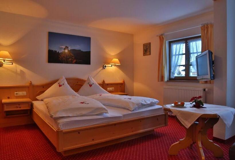 مبيت وإفطار Gästehaus Walserheimat