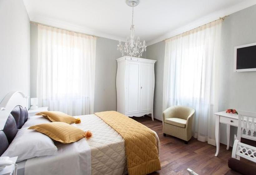 Bed and Breakfast Il Portico Camere E Caffè   Centro Città