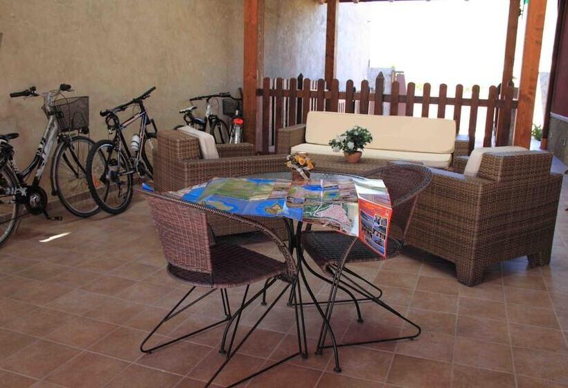 تختخواب و صبحانه Il Quadrifoglio