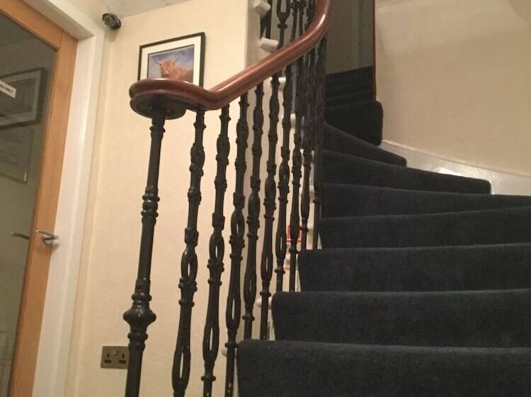 مبيت وإفطار Inverour Guest House