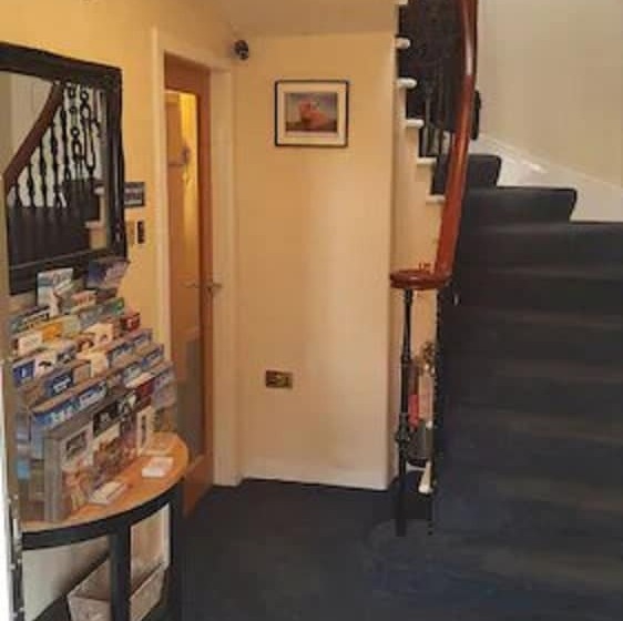 مبيت وإفطار Inverour Guest House