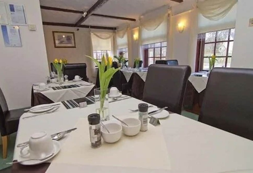 مبيت وإفطار Inverour Guest House