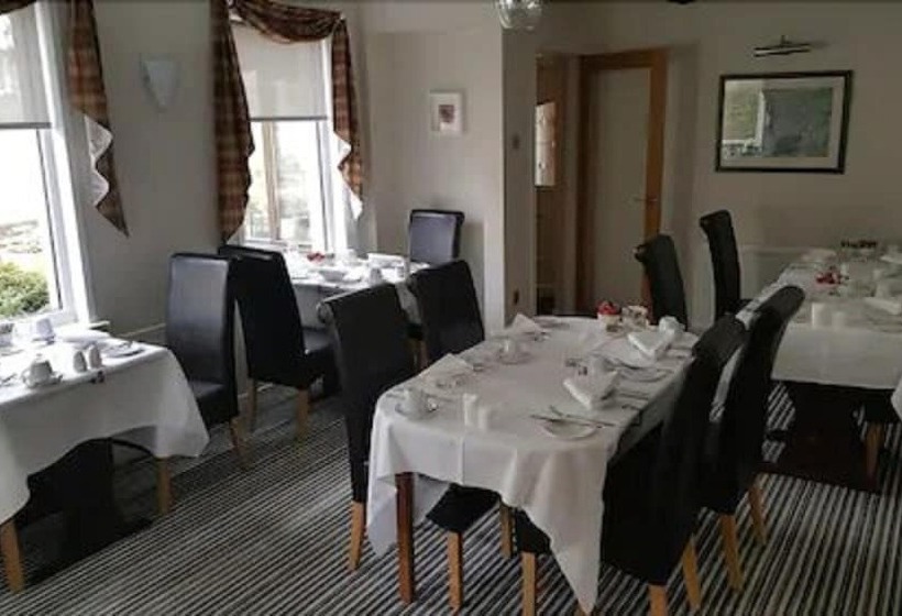 مبيت وإفطار Inverour Guest House