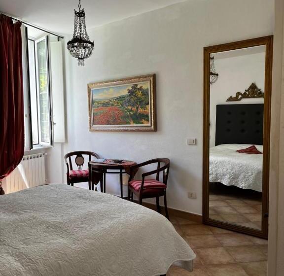 تختخواب و صبحانه La Dolce Vita