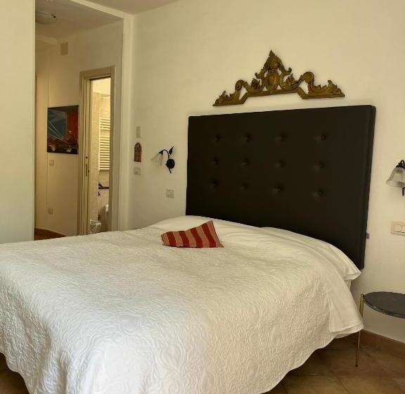 تختخواب و صبحانه La Dolce Vita