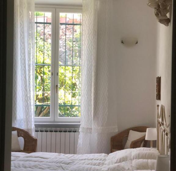 تختخواب و صبحانه La Dolce Vita