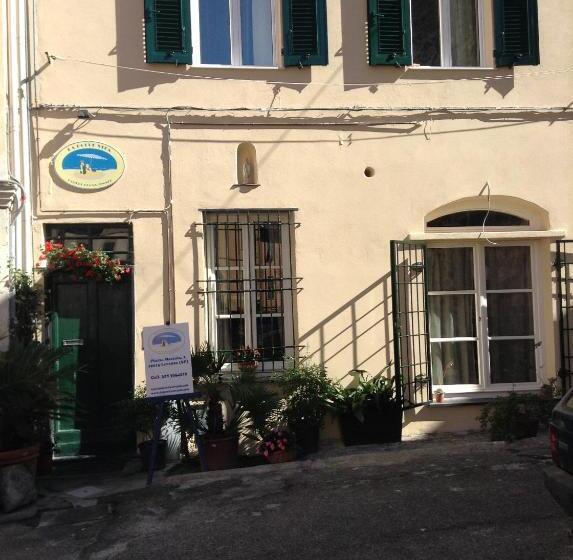 تختخواب و صبحانه La Dolce Vita