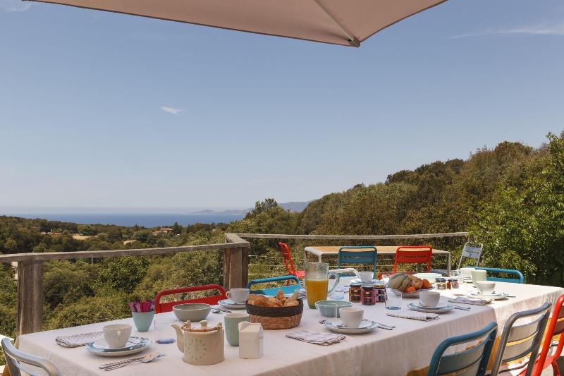 ベッドアンドブレックファースト Le Ruone