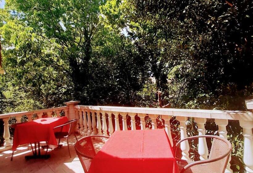 Bed and Breakfast Les Chambres Du Clos Des Capucins