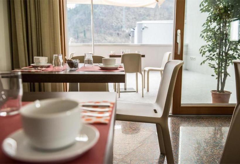 مبيت وإفطار Villa Cameras Room And Breakfast