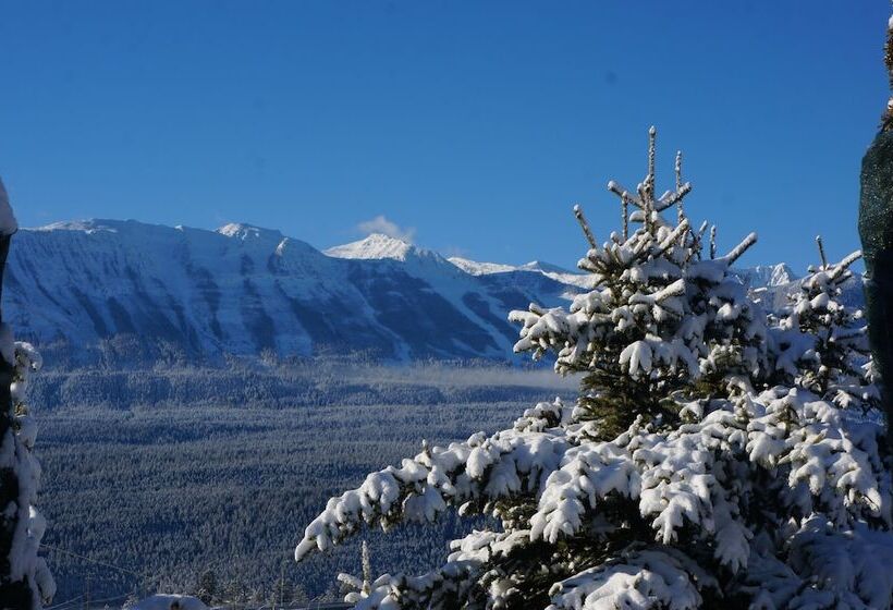 민박 Whitewater Lodge