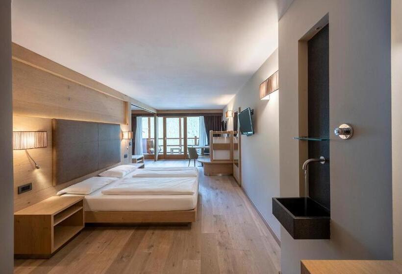 Design & Suite Hotel Ciarnadoi