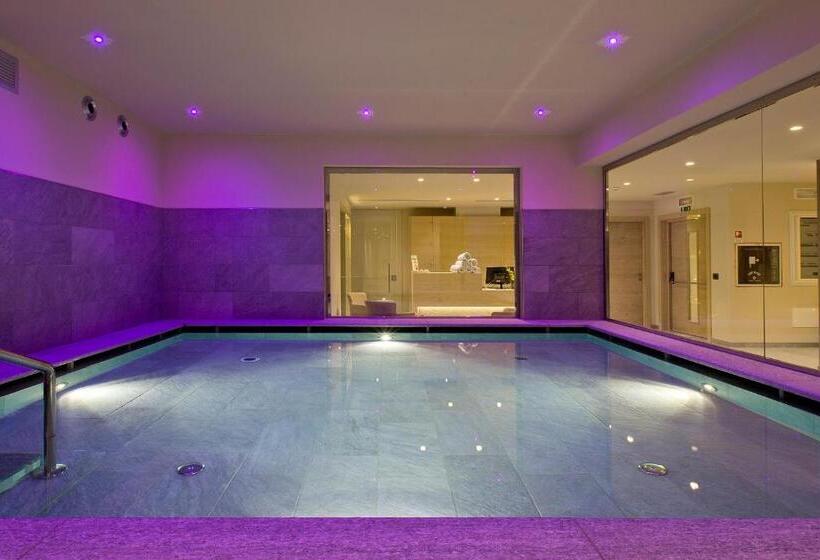 Design & Suite Hotel Ciarnadoi