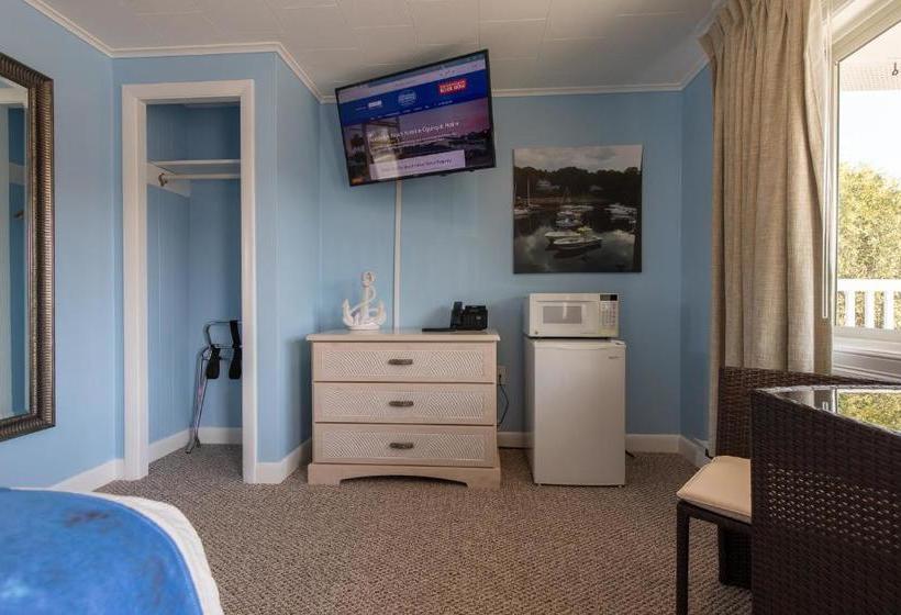 Footbridge Beach Motel