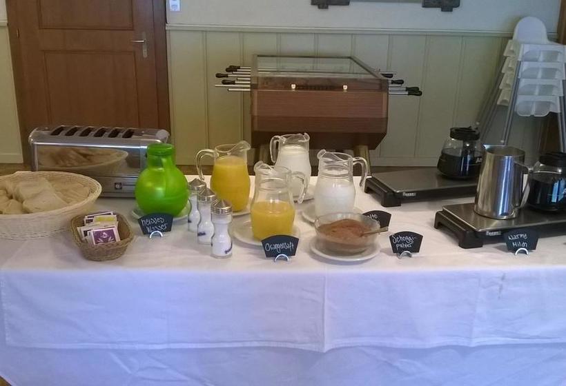 Hostel Rotschuo Jugend  Und Familienferien