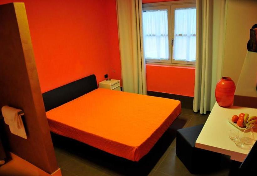 בית מלון כפרי Ai Lecci In Centro