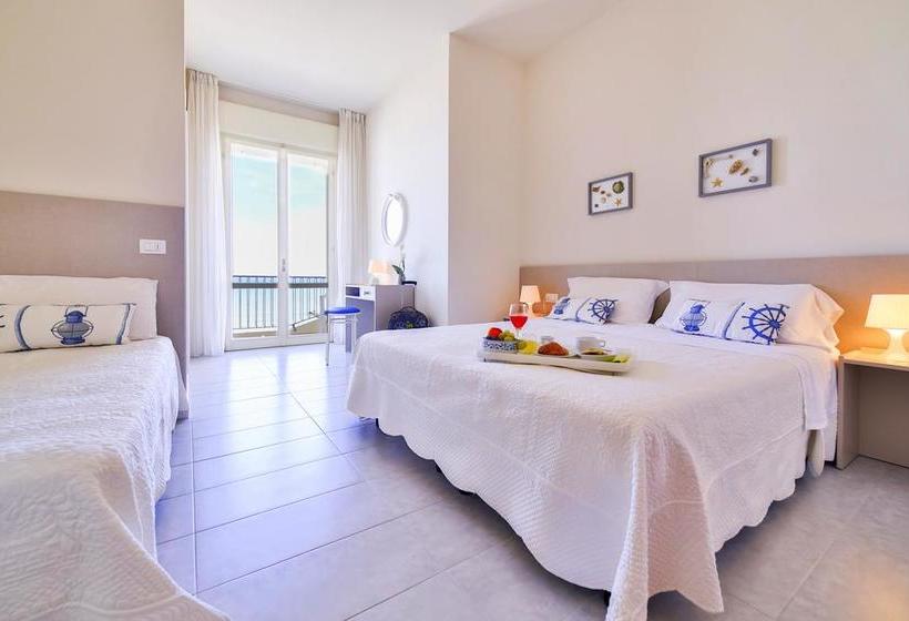 Ambasciatori Hotel   Beach Front  Breakfast Xxl & Brunch Until 12 30pm