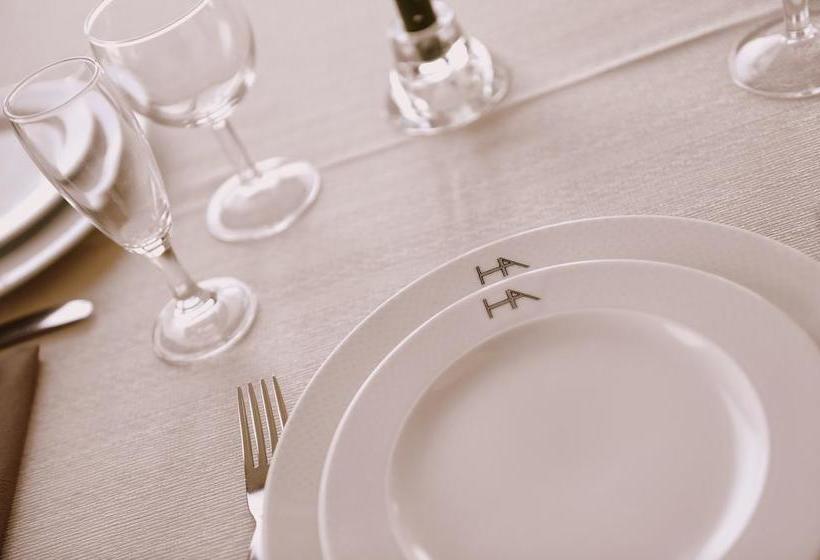 Ambasciatori Hotel   Beach Front  Breakfast Xxl & Brunch Until 12 30pm