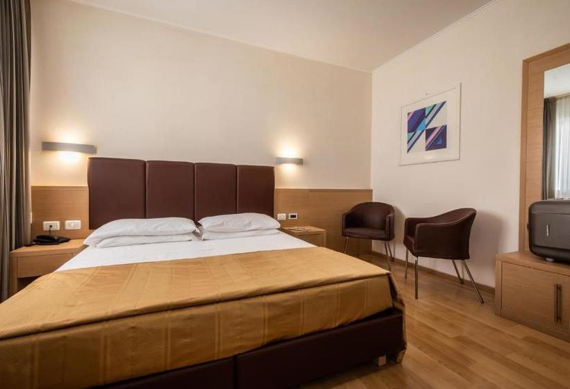 Отель Centro Benessere Gardel