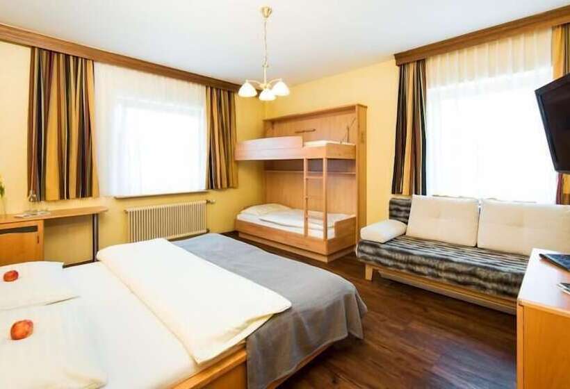 בית מלון כפרי Familiengut Ertlhof