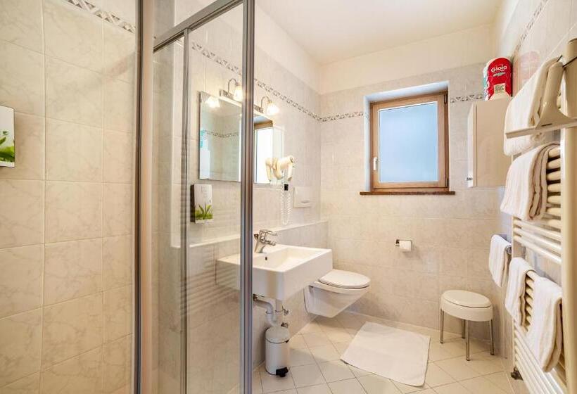 فندق Garni Appartement Gartenheim