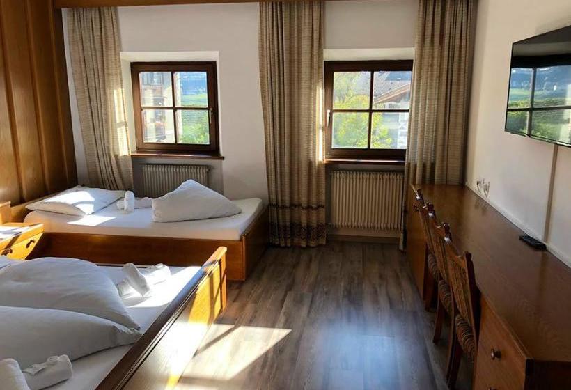 בית מלון כפרי Gasthof Goldenes Lamm