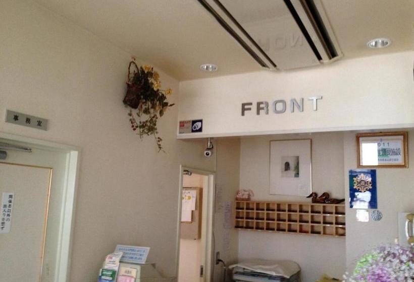 בית מלון כפרי Hirosaki Ekimae