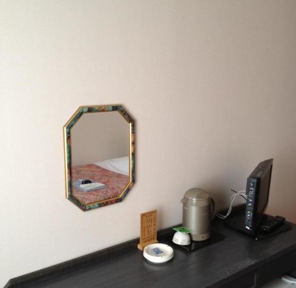 בית מלון כפרי Hirosaki Ekimae