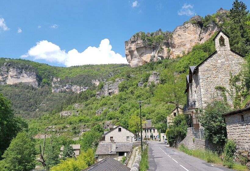 Отель Hôtel Restaurant De La Jonte