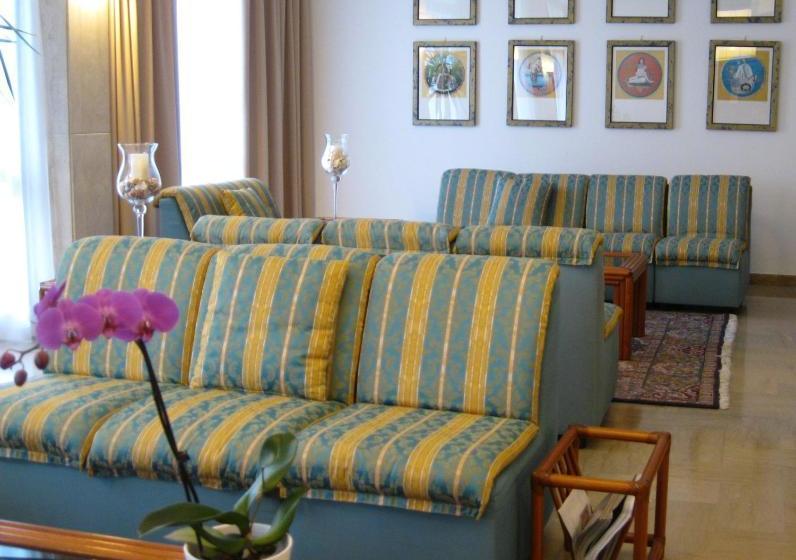 فندق International