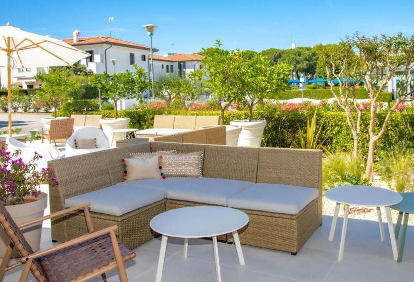 فندق International