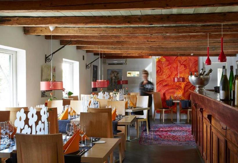 酒店 Karnelund Krog & Rum