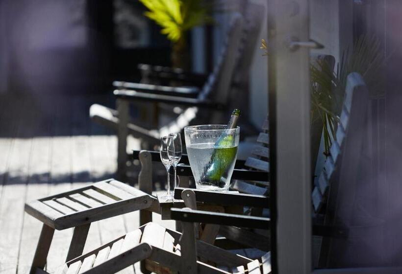 ホテル Karnelund Krog & Rum