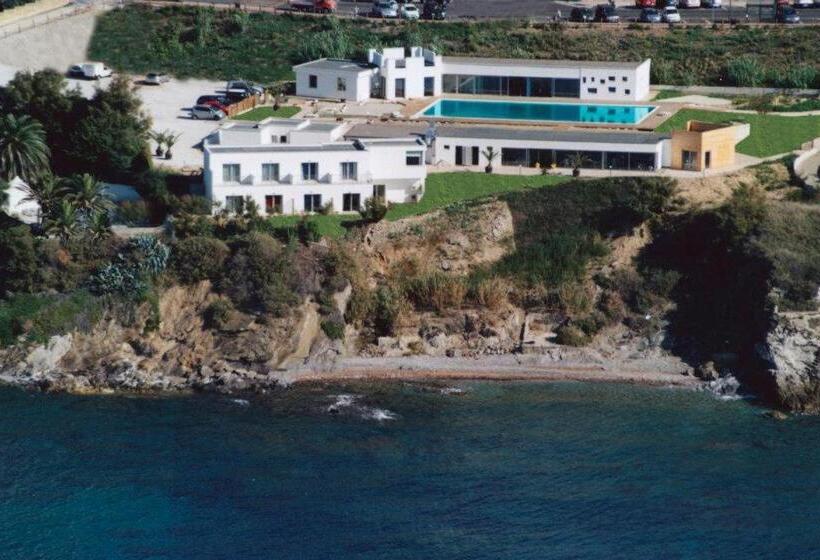 בית מלון כפרי La Rosa Dei Venti Resort