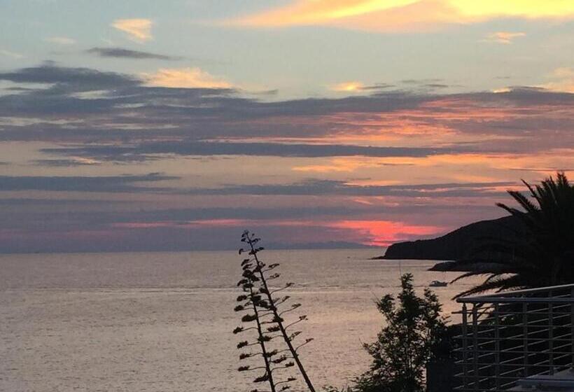 호텔 La Rosa Dei Venti Resort