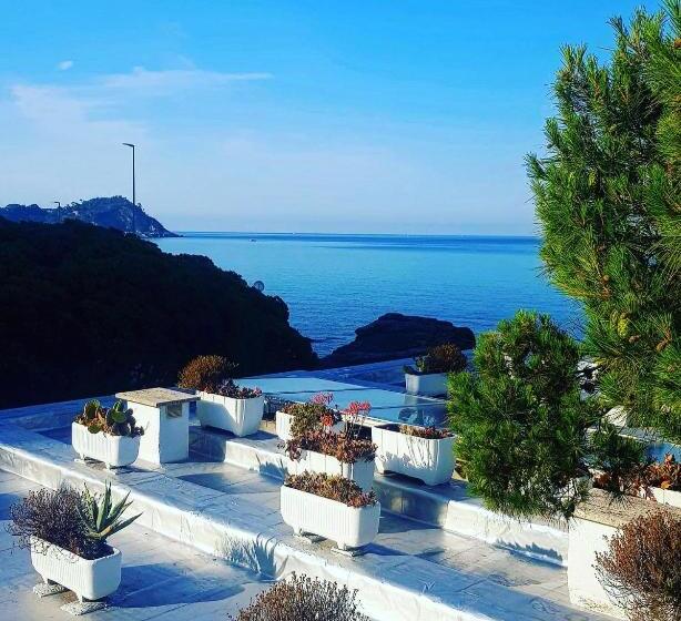 فندق La Scogliera