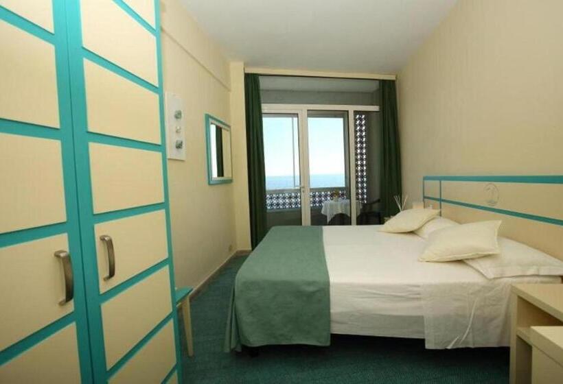 فندق La Scogliera