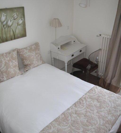 Отель Le Suroit