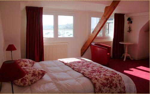 Отель Le Suroit