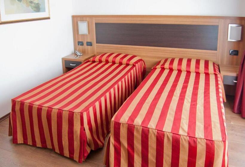 ホテル Leon Bianco