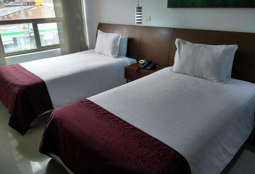 Отель Merlott 70