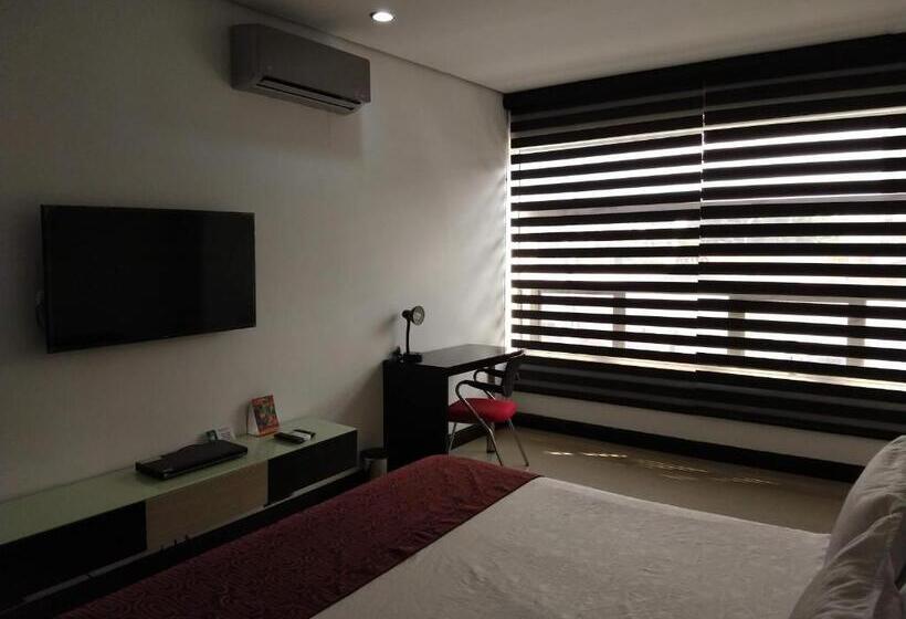 Отель Merlott 70